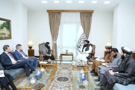 Foreign Minister Meets Head of UNAMA