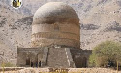 Foreign Tourist Explores Parwan’s Topdara Stupa